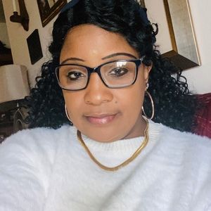 Meet your Posher, Juliette